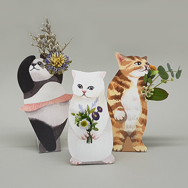 Flower Vase _ White Cat - Image 4
